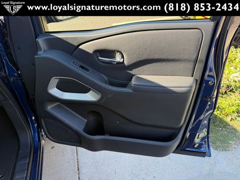 Used 2023 Nissan Frontier SV w/ SV Convenience Package image 31