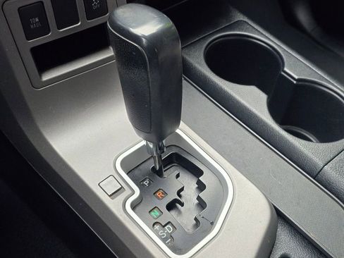 Used 2012 Toyota Tundra 4x4 Double Cab image 34