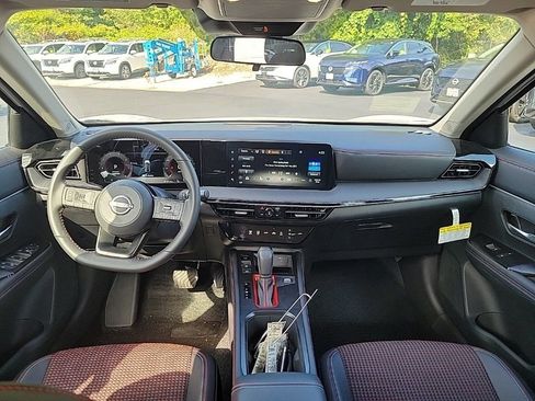 New 2026 Nissan Kicks SR w/ Cold Weather Package image 11