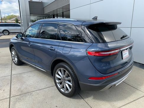 Used 2022 Lincoln Corsair AWD w/ Premium Package image 3