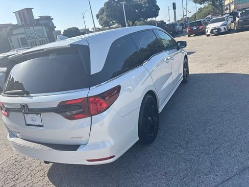 Used 2023 Honda Odyssey Sport image 5