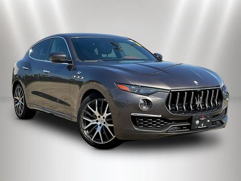 Used 2022 Maserati Levante GT AWD/4WD image 3