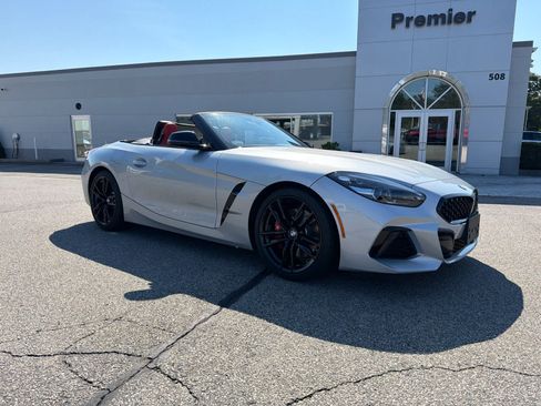Used 2021 BMW Z4 M40i w/ Shadowloine Package RWD image 2