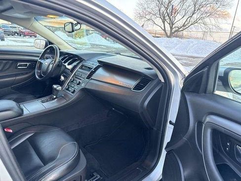 Used 2010 Ford Taurus SEL FWD image 25