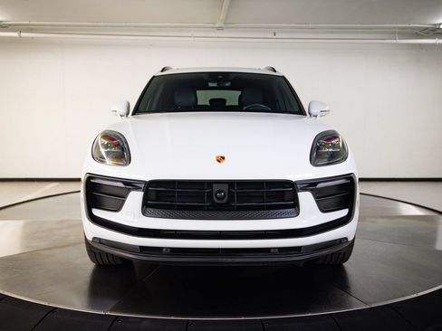 Certified 2023 Porsche Macan AWD/4WD image 10