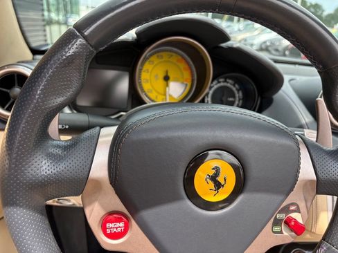 Used 2010 Ferrari California RWD image 8