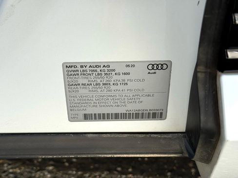 Used 2020 Audi e-tron Premium Plus image 24