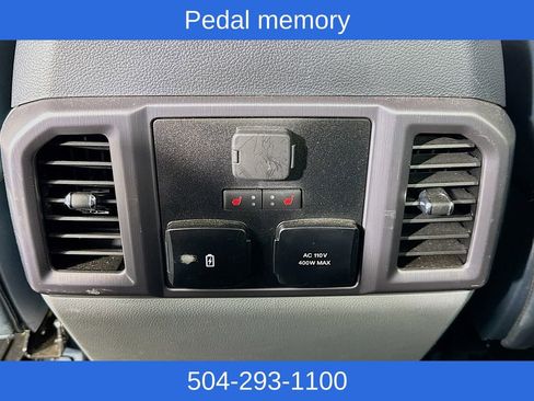 Used 2022 Ford F350 Limited image 26