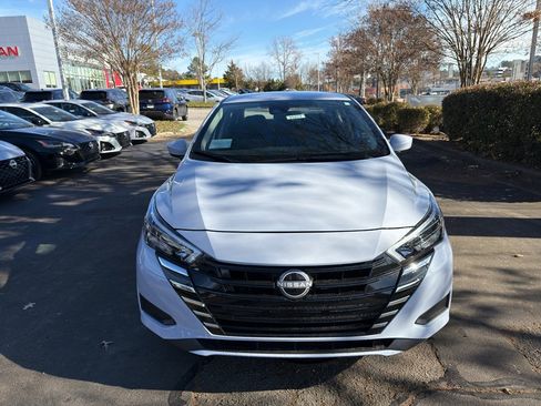 New 2025 Nissan Versa SV w/ Trunk Package image 2