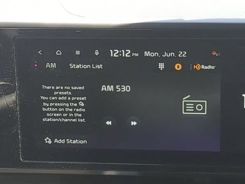 Used 2024 Kia Carnival EX FWD image 20