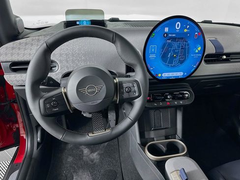 Certified 2025 MINI Cooper S image 18