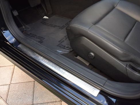 Used 2011 Mercedes-Benz E 350 4MATIC Sedan image 40