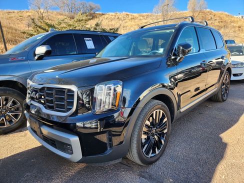 Used 2024 Kia Telluride SX w/ Towing Package image 17
