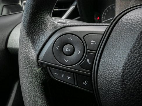 Used 2022 Toyota Corolla LE FWD image 19