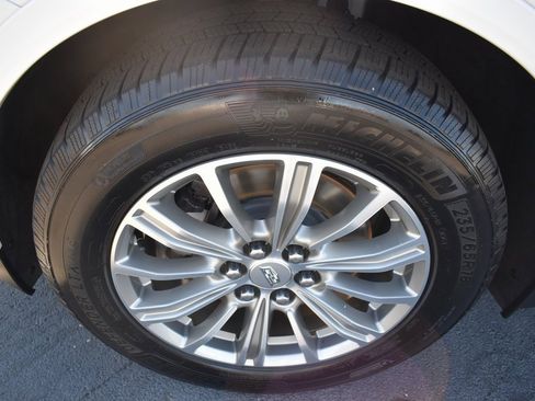 Used 2018 Cadillac XT5 Luxury w/ Driver Awareness Package image 13