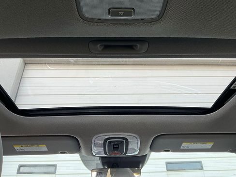 Used 2025 Hyundai Elantra SEL image 17