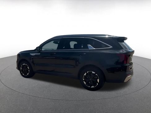 Used 2024 Kia Sorento S FWD image 10