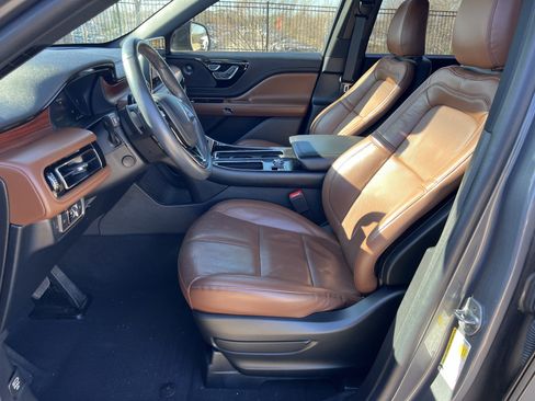 Used 2022 Lincoln Aviator Reserve w/ Elements Package Plus image 13