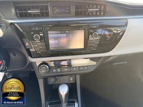 Used 2015 Toyota Corolla LE image 17