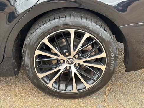 Used 2020 Toyota Camry SE image 23