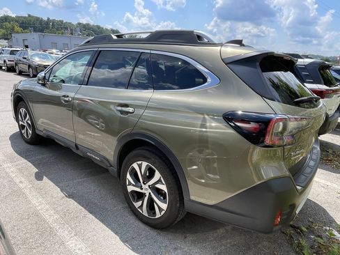 Used 2021 Subaru Outback Touring XT AWD/4WD image 4