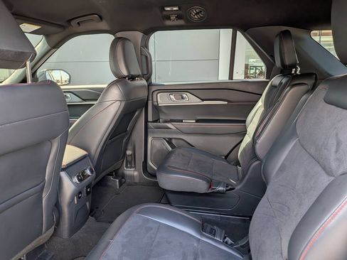 Used 2025 Ford Explorer ST RWD image 16