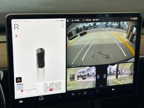 Used 2022 Tesla Model Y Performance AWD/4WD image 21