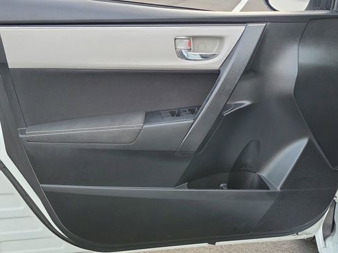 Used 2019 Toyota Corolla LE image 13