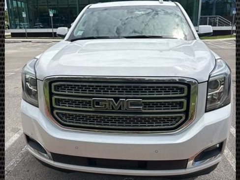 Used 2019 GMC Yukon SLE w/ SLE Value Package image 1