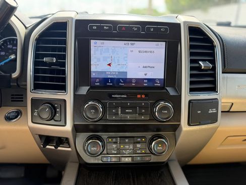 Used 2020 Ford F250 Lariat w/ Lariat Ultimate Package AWD/4WD image 16