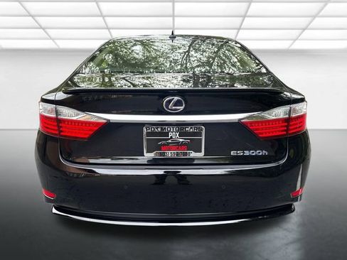 Used 2013 Lexus ES 300h w/ Luxury Pkg FWD image 4