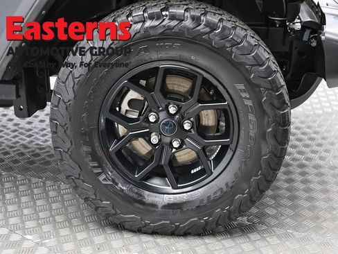 Used 2024 Jeep Wrangler Unlimited AWD/4WD image 33