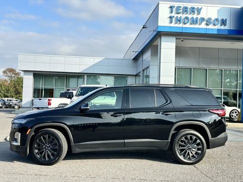 Used 2023 Chevrolet Traverse RS image 5