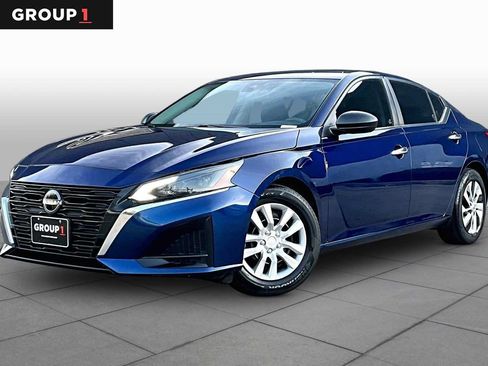 Certified 2024 Nissan Altima 2.5 S FWD image 1