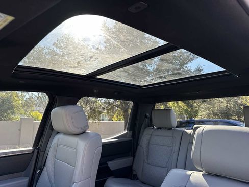 Used 2025 Toyota Tundra Limited image 17