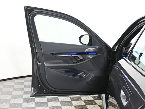 Used 2025 BMW M5 Touring AWD/4WD image 28
