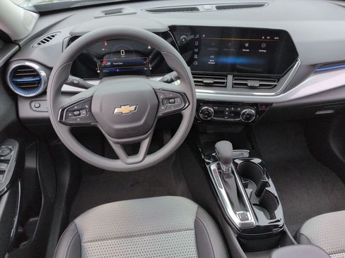New 2026 Chevrolet Trax LT FWD image 21