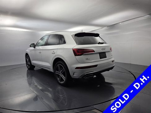 Used 2021 Audi Q5 e Premium Plus image 7