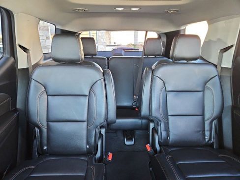 Used 2018 Chevrolet Traverse LT image 21