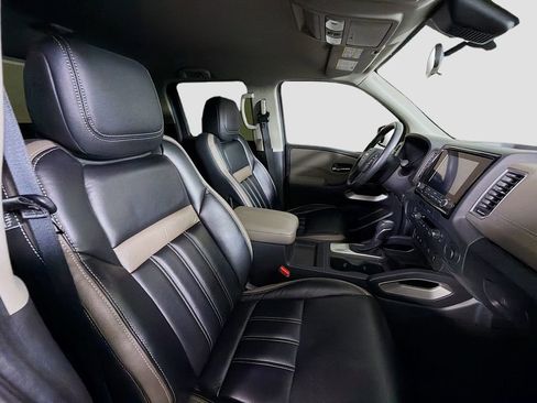 Used 2022 Nissan Frontier SV RWD image 28