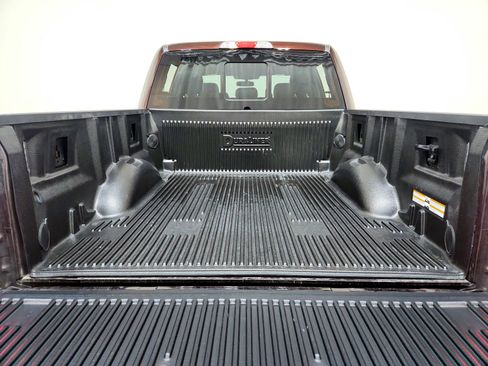 Used 2019 Ford F150 Lariat image 32