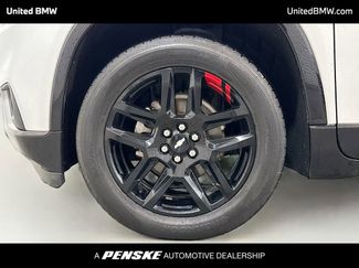 Used 2020 Chevrolet Traverse Premier w/ Redline Edition video 2