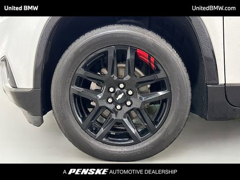 Used 2020 Chevrolet Traverse Premier w/ Redline Edition image 2