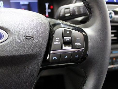 Used 2025 Ford Escape Active w/ Cold Weather Package image 5