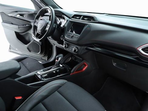 Used 2023 Chevrolet TrailBlazer RS FWD image 36