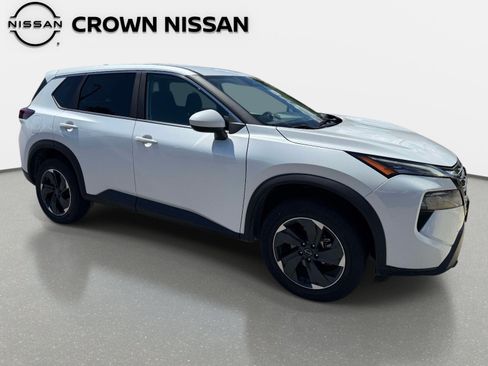 Certified 2024 Nissan Rogue SV AWD/4WD image 9