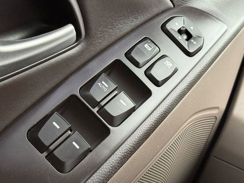 Used 2013 Hyundai Tucson GLS image 18