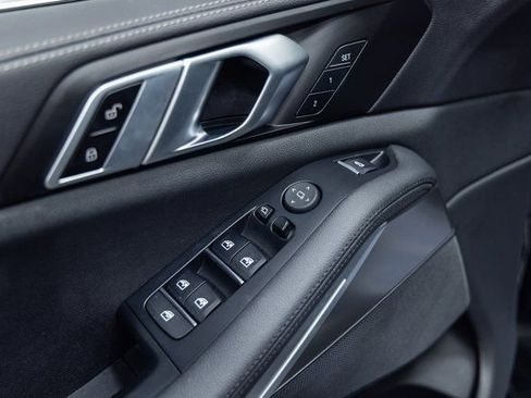 Certified 2022 BMW X5 xDrive40i w/ Premium Package image 12