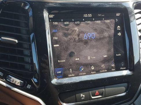 Used 2019 Jeep Cherokee High Altitude AWD/4WD image 27