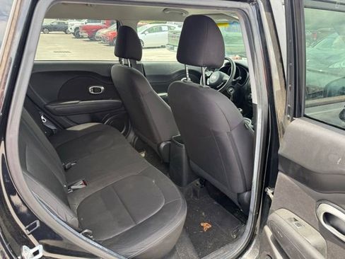 Used 2019 Kia Soul FWD image 16